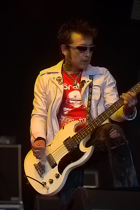Love Zombies @ GroezRock 2015, picture 4, photographed by Edwin Houdevelt - FrontView Magazine