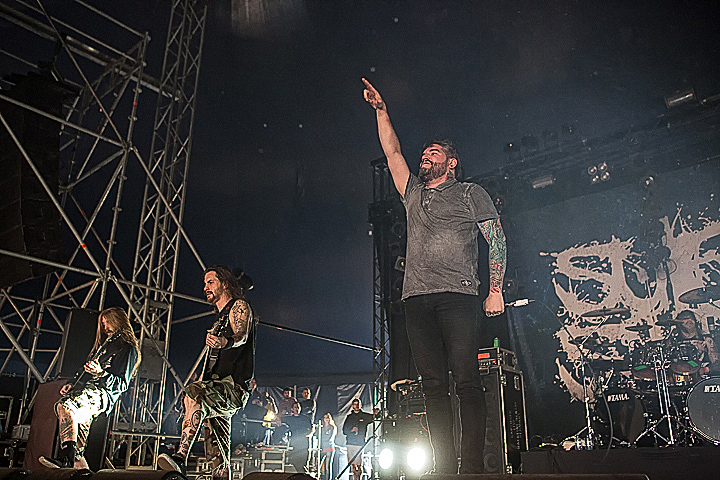 Suicide Silence @ GroezRock 2015, foto 10, foto's door Edwin Houdevelt - FrontView Magazine