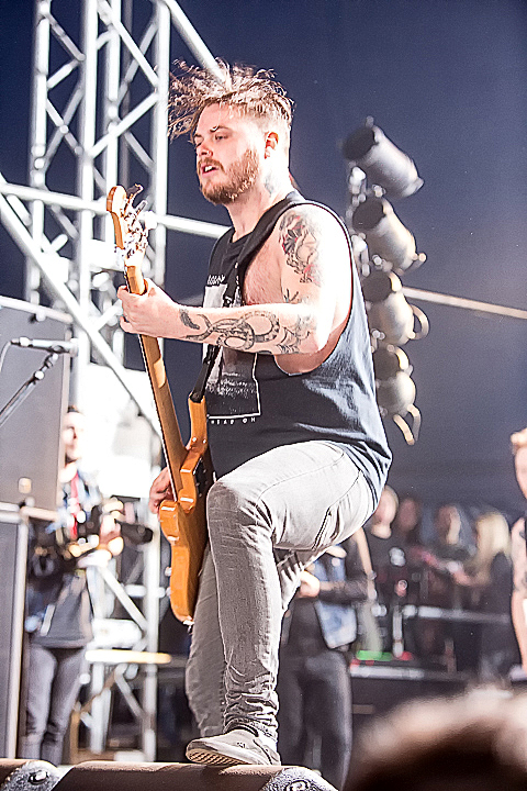While She Sleeps @ Groezrock 2015, picture 13, photographed by Edwin Houdevelt - FrontView Magazine