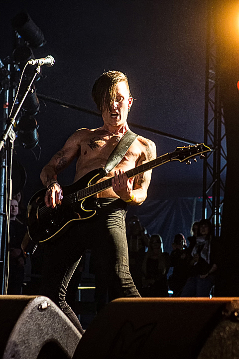 Raised Fist @ GroezRock 2015, picture 12, photographed by Edwin Houdevelt - FrontView Magazine
