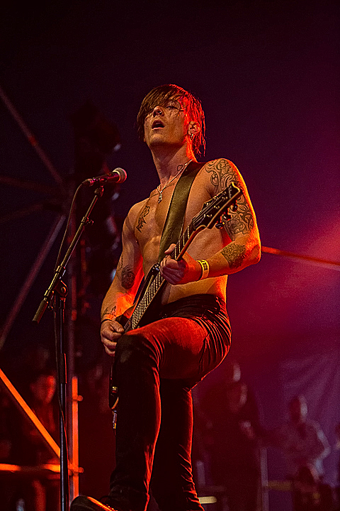 Raised Fist @ GroezRock 2015, picture 14, photographed by Edwin Houdevelt - FrontView Magazine