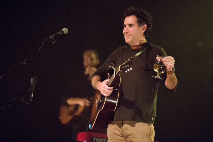 Joshua Radin @ Arenberg, foto 5, foto's door Dorien Goetschalckx - FrontView Magazine