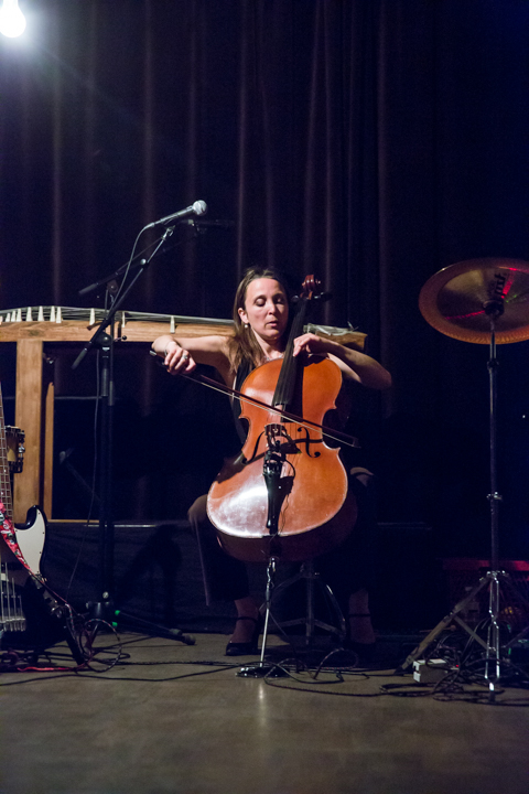 Spinvis @ De Casino St.-Niklaas, picture 3, photographed by Guy Danneels - FrontView Magazine
