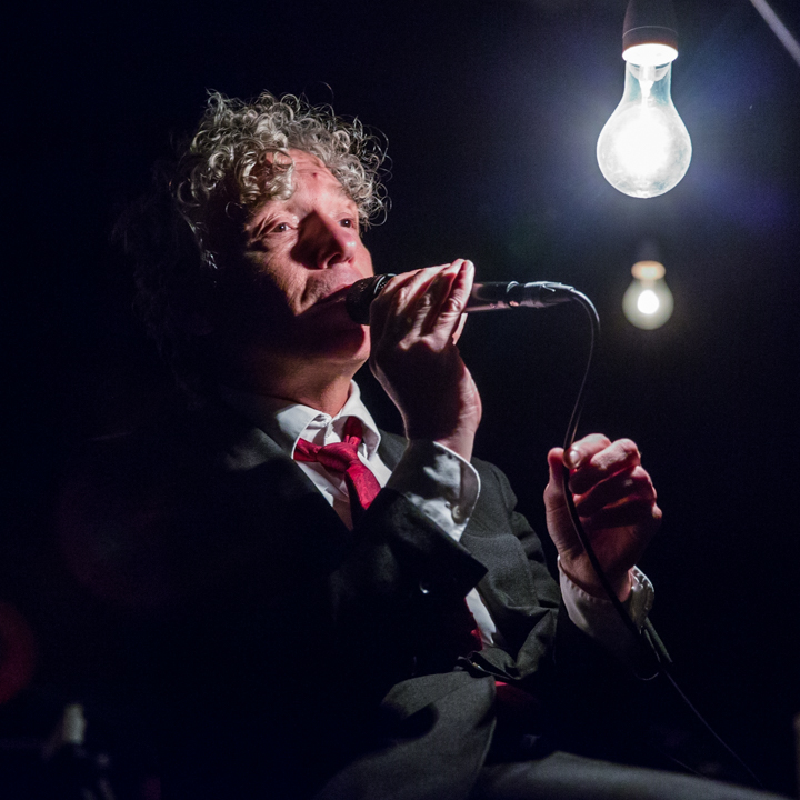 Spinvis @ De Casino St.-Niklaas, picture 6, photographed by Guy Danneels - FrontView Magazine