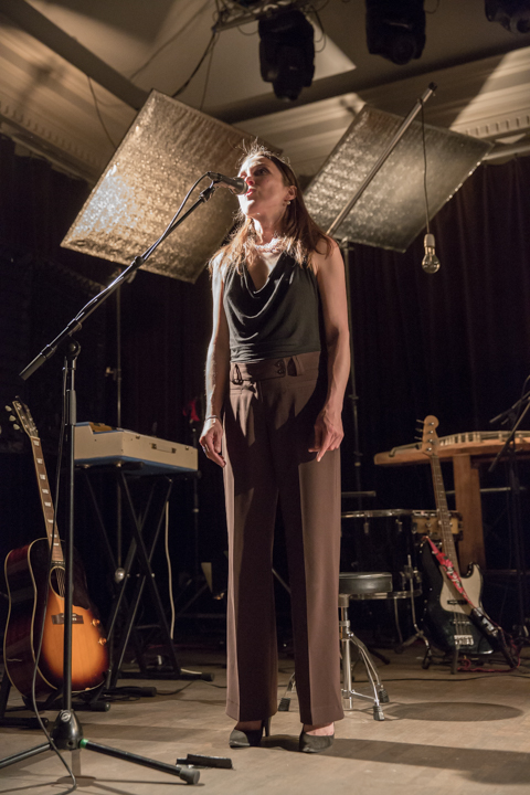 Spinvis @ De Casino St.-Niklaas, picture 14, photographed by Guy Danneels - FrontView Magazine