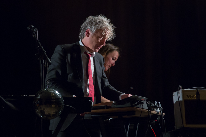 Spinvis @ De Casino St.-Niklaas, picture 26, photographed by Guy Danneels - FrontView Magazine