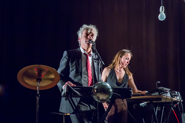Spinvis @ De Casino St.-Niklaas, picture 27, photographed by Guy Danneels - FrontView Magazine
