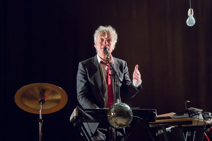 Spinvis @ De Casino St.-Niklaas, picture 30, photographed by Guy Danneels - FrontView Magazine