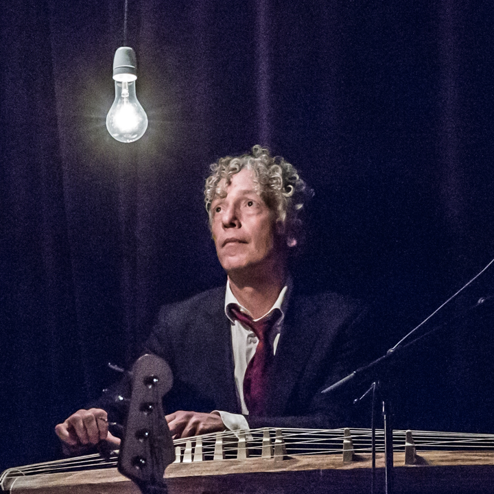Spinvis @ De Casino St.-Niklaas, picture 33, photographed by Guy Danneels - FrontView Magazine