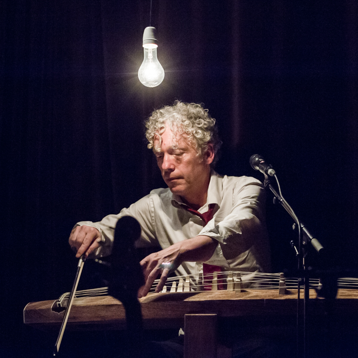Spinvis @ De Casino St.-Niklaas, picture 35, photographed by Guy Danneels - FrontView Magazine