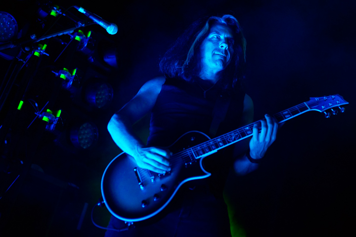 Testament @ Effenaar, picture 2, photographed by Dorien Goetschalckx - FrontView Magazine