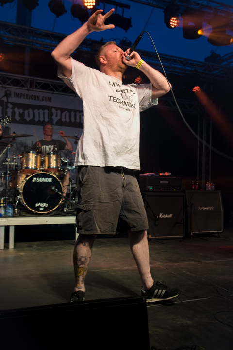 Born From Pain @ Kastival 2015, picture 3, photographed by Erwin Evrard - FrontView Magazine