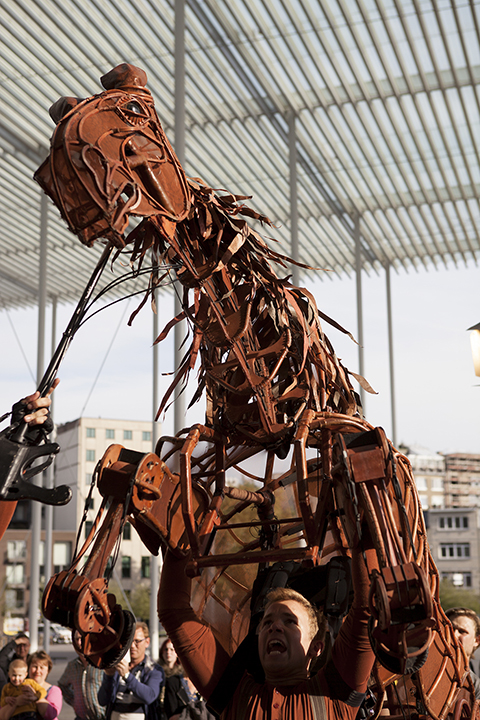 Première War Horse @ Stadsschouwburg Antwerpen, foto 20, foto's door Frank Lambrechts - FrontView Magazine