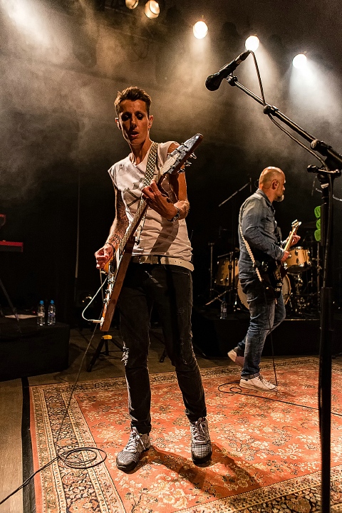 K's Choice @ De Casino St.-Niklaas, picture 20, photographed by Edwin Houdevelt - FrontView Magazine