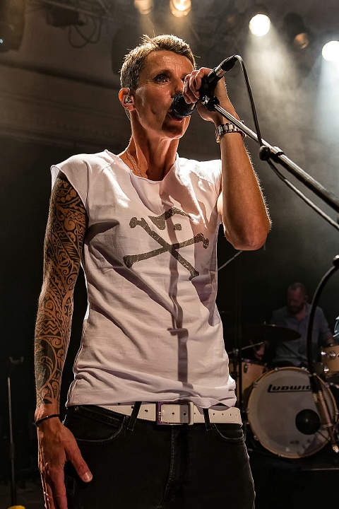 K's Choice @ De Casino St.-Niklaas, picture 35, photographed by Edwin Houdevelt - FrontView Magazine