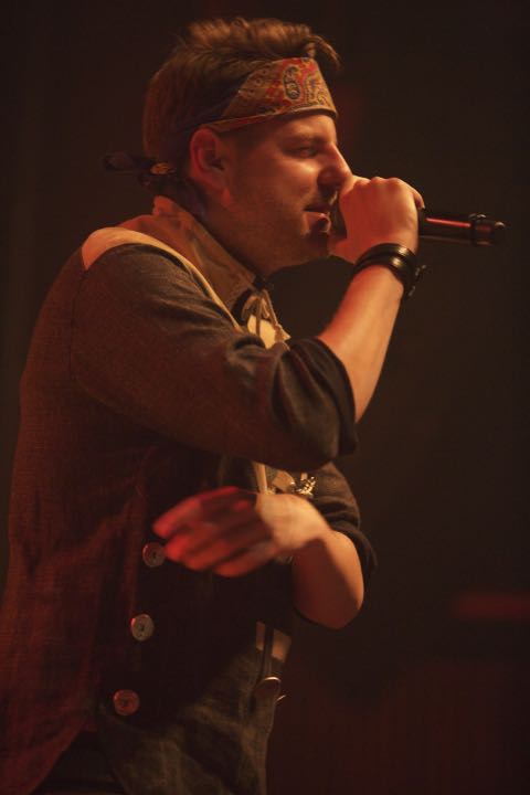 De Jeugd van Tegenwoordig @ AB, picture 7, photographed by Pascal Liagre - FrontView Magazine