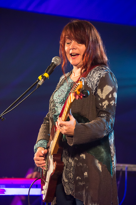 Carolyn Wonderland @ Duvelblues, picture 1, photographed by Marc Verdonck - FrontView Magazine