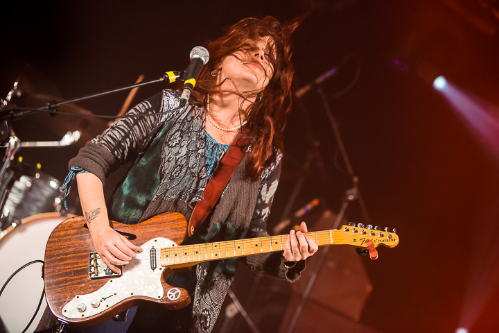 Carolyn Wonderland @ Duvelblues, picture 9, photographed by Marc Verdonck - FrontView Magazine