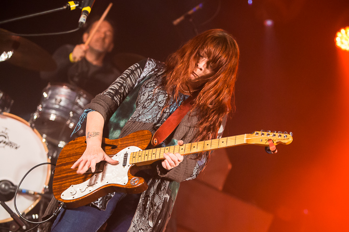 Carolyn Wonderland @ Duvelblues, picture 12, photographed by Marc Verdonck - FrontView Magazine