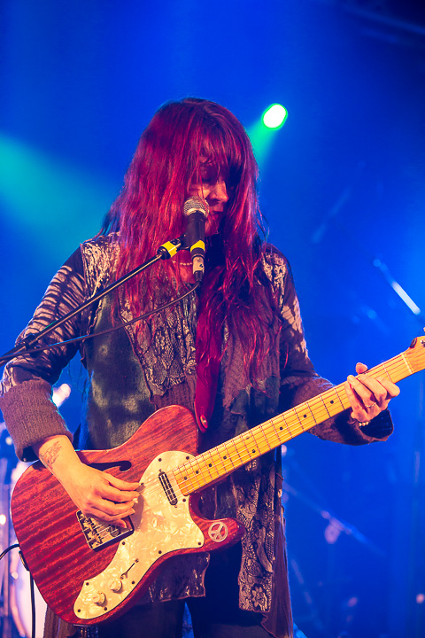 Carolyn Wonderland @ Duvelblues, picture 22, photographed by Marc Verdonck - FrontView Magazine