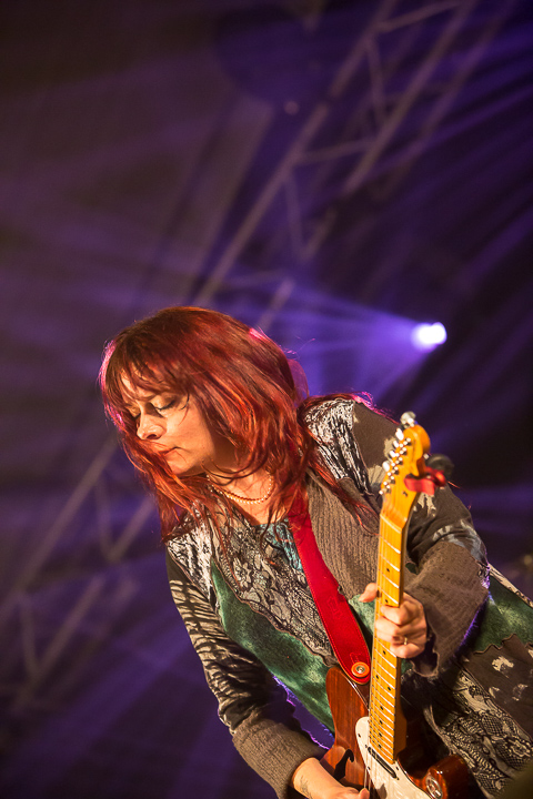 Carolyn Wonderland @ Duvelblues, picture 30, photographed by Marc Verdonck - FrontView Magazine