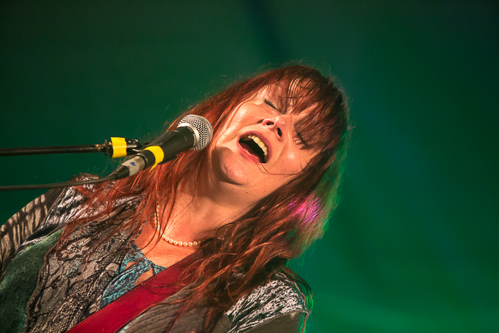 Carolyn Wonderland @ Duvelblues, picture 31, photographed by Marc Verdonck - FrontView Magazine