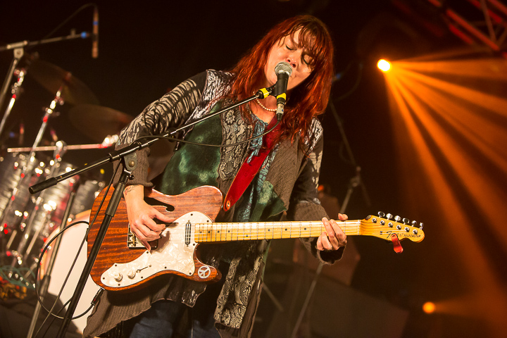 Carolyn Wonderland @ Duvelblues, picture 33, photographed by Marc Verdonck - FrontView Magazine