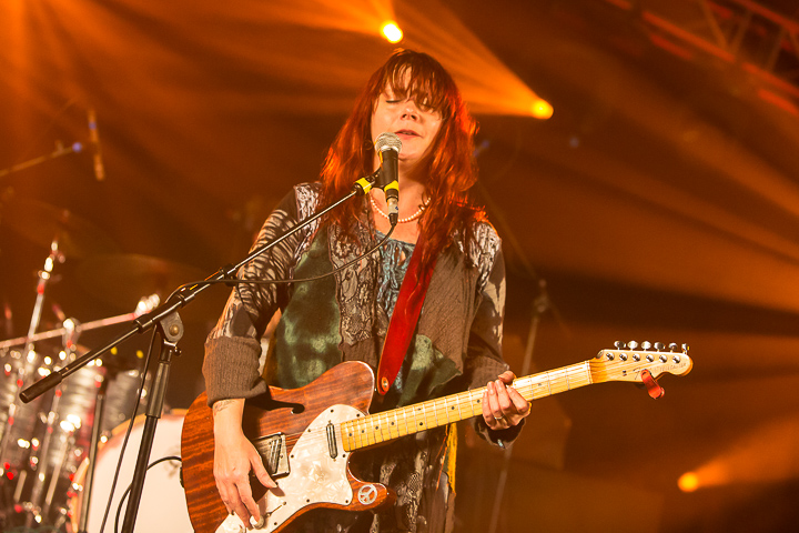 Carolyn Wonderland @ Duvelblues, picture 37, photographed by Marc Verdonck - FrontView Magazine