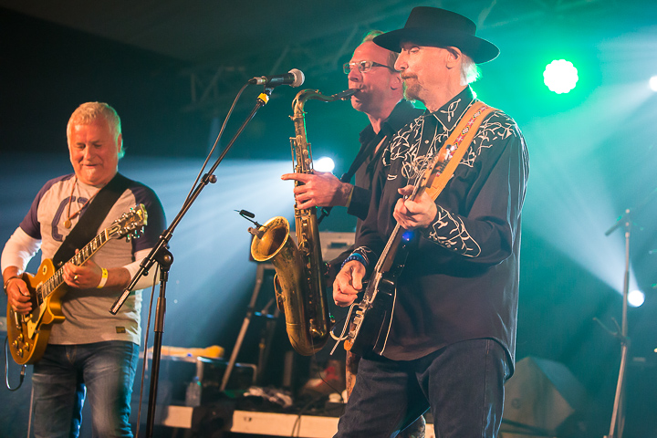 Chris Daniels & The Kings feat. Freddi Gowdy – J.R.Band @ Duvelblues, picture 6, photographed by Marc Verdonck - FrontView Magazine