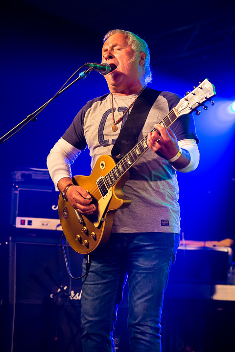 Chris Daniels & The Kings feat. Freddi Gowdy – J.R.Band @ Duvelblues, picture 14, photographed by Marc Verdonck - FrontView Magazine