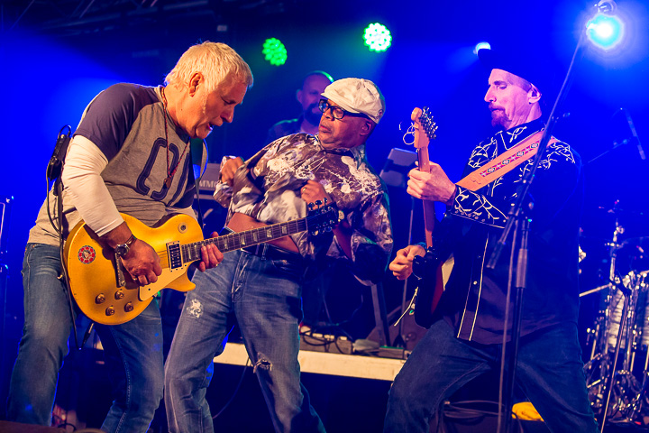 Chris Daniels & The Kings feat. Freddi Gowdy – J.R.Band @ Duvelblues, picture 18, photographed by Marc Verdonck - FrontView Magazine