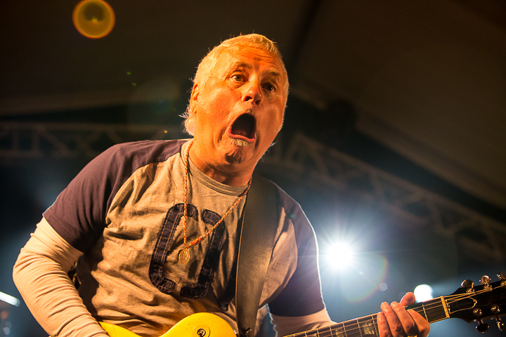 Chris Daniels & The Kings feat. Freddi Gowdy – J.R.Band @ Duvelblues, picture 40, photographed by Marc Verdonck - FrontView Magazine