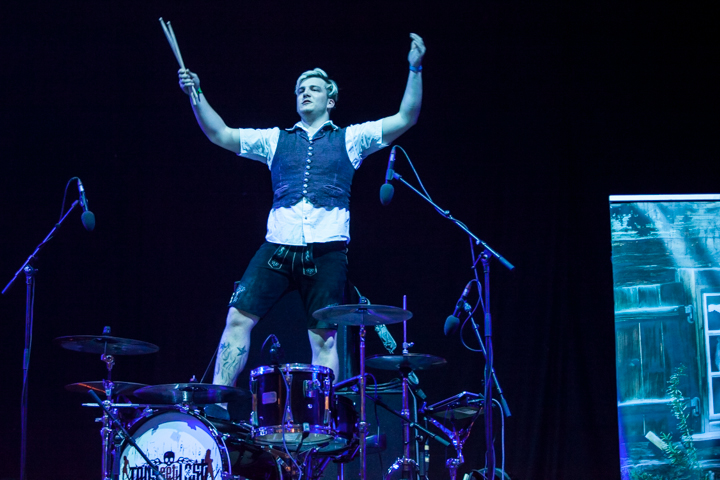 tuXedo @ Rockavaria, picture 1, photographed by Dorien Goetschalckx - FrontView Magazine