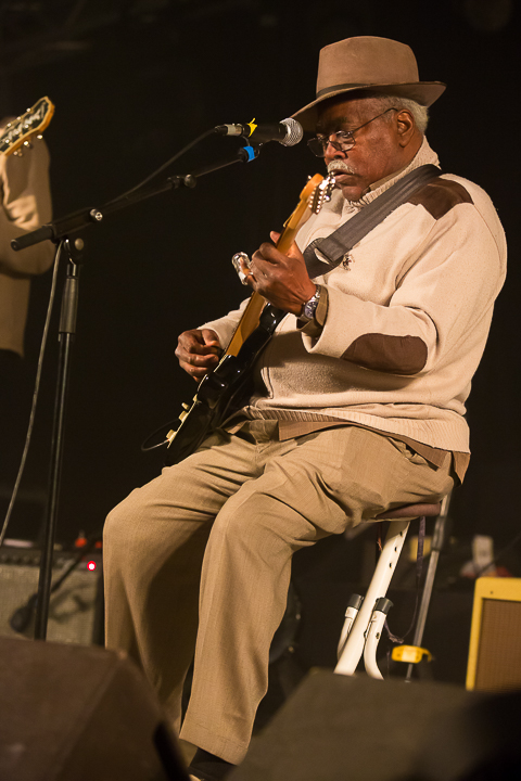 Jimmy Burns & Luca Giordano Band feat. Quique Gomez @ Duvelblues, picture 1, photographed by Marc Verdonck - FrontView Magazine
