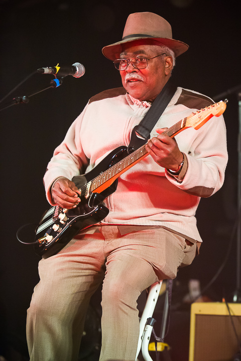 Jimmy Burns & Luca Giordano Band feat. Quique Gomez @ Duvelblues, picture 6, photographed by Marc Verdonck - FrontView Magazine