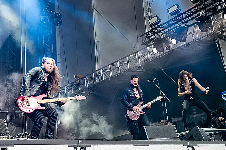 Kissin’ Dynamite @ Rock Im Revier 2015, foto 15, foto's door Edwin Houdevelt - FrontView Magazine