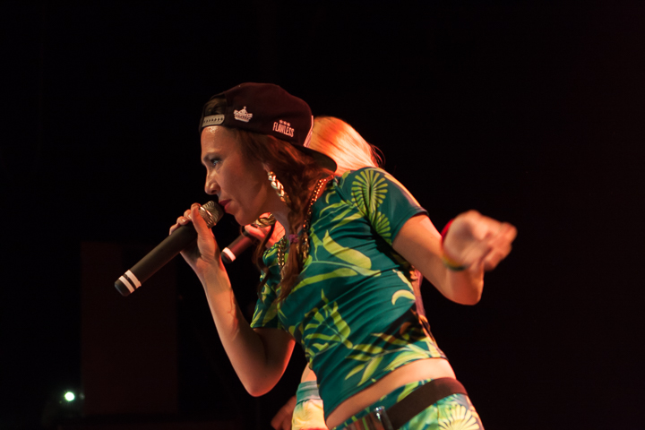 Release Party Slongs Dievanongs @ De Studio, picture 22, photographed by Alex Wyckmans - FrontView Magazine
