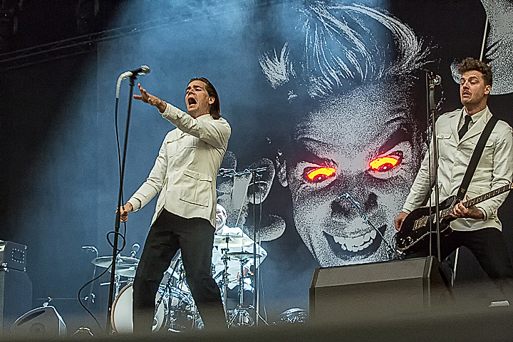 The Hives @ Rock Im Revier 2015, foto 3, foto's door Edwin Houdevelt - FrontView Magazine