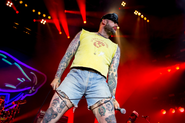 Turbonegro @ Rockavaria, foto 13, foto's door Dorien Goetschalckx - FrontView Magazine