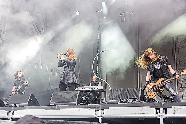 Epica @ Rock Im Revier 2015, foto 9, foto's door Edwin Houdevelt - FrontView Magazine