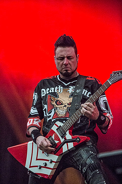 Five Finger Death Punch @ Rock Im Revier 2015, foto 7, foto's door Edwin Houdevelt - FrontView Magazine