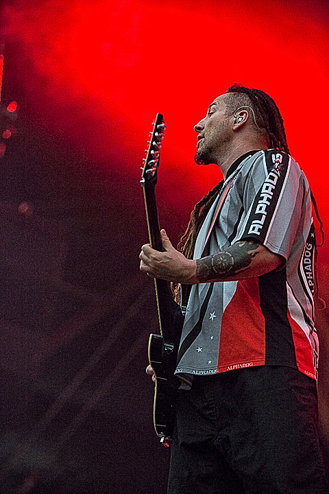 Five Finger Death Punch @ Rock Im Revier 2015, foto 11, foto's door Edwin Houdevelt - FrontView Magazine