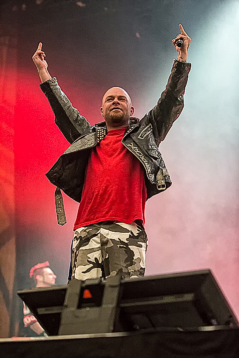 Five Finger Death Punch @ Rock Im Revier 2015, foto 18, foto's door Edwin Houdevelt - FrontView Magazine