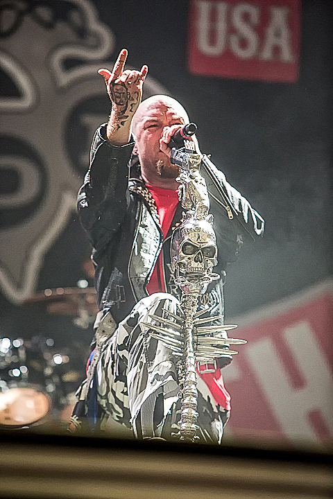 Five Finger Death Punch @ Rock Im Revier 2015, foto 29, foto's door Edwin Houdevelt - FrontView Magazine