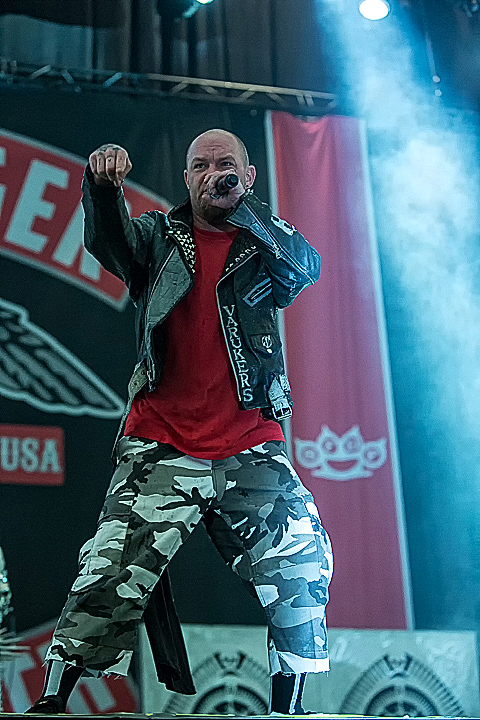 Five Finger Death Punch @ Rock Im Revier 2015, foto 31, foto's door Edwin Houdevelt - FrontView Magazine