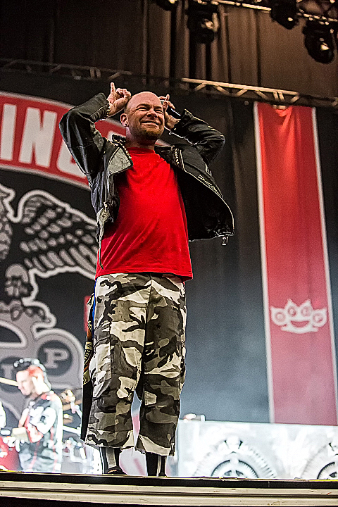 Five Finger Death Punch @ Rock Im Revier 2015, foto 35, foto's door Edwin Houdevelt - FrontView Magazine