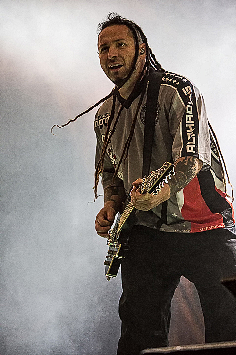 Five Finger Death Punch @ Rock Im Revier 2015, foto 53, foto's door Edwin Houdevelt - FrontView Magazine