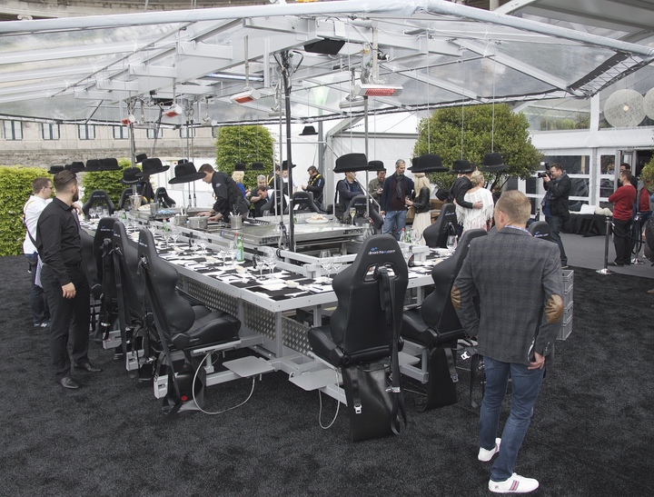 BV Dinner in The Sky @ Brussel, picture 50, photographed by Bart Baevegems - FrontView Magazine