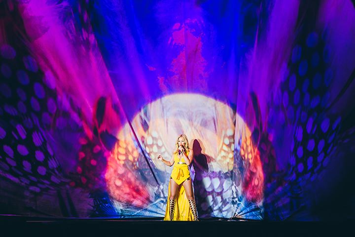Helene Fischer - Farbenspiel @ Ethias Arena, picture 1, photographed by Elke Briers - FrontView Magazine
