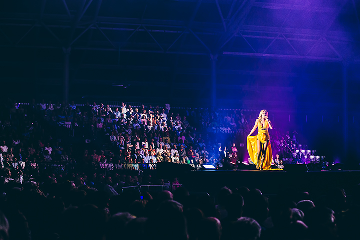 Helene Fischer - Farbenspiel @ Ethias Arena, picture 10, photographed by Elke Briers - FrontView Magazine